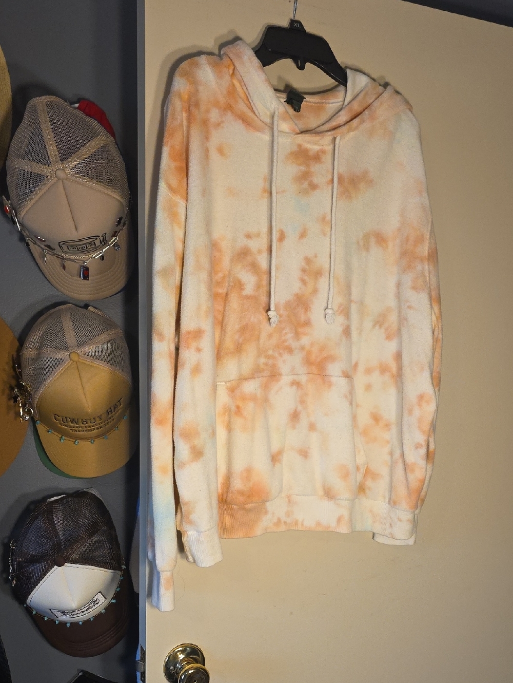 wild fable Women  Tie-Dye Hoodie in Cream & Orange And Blue